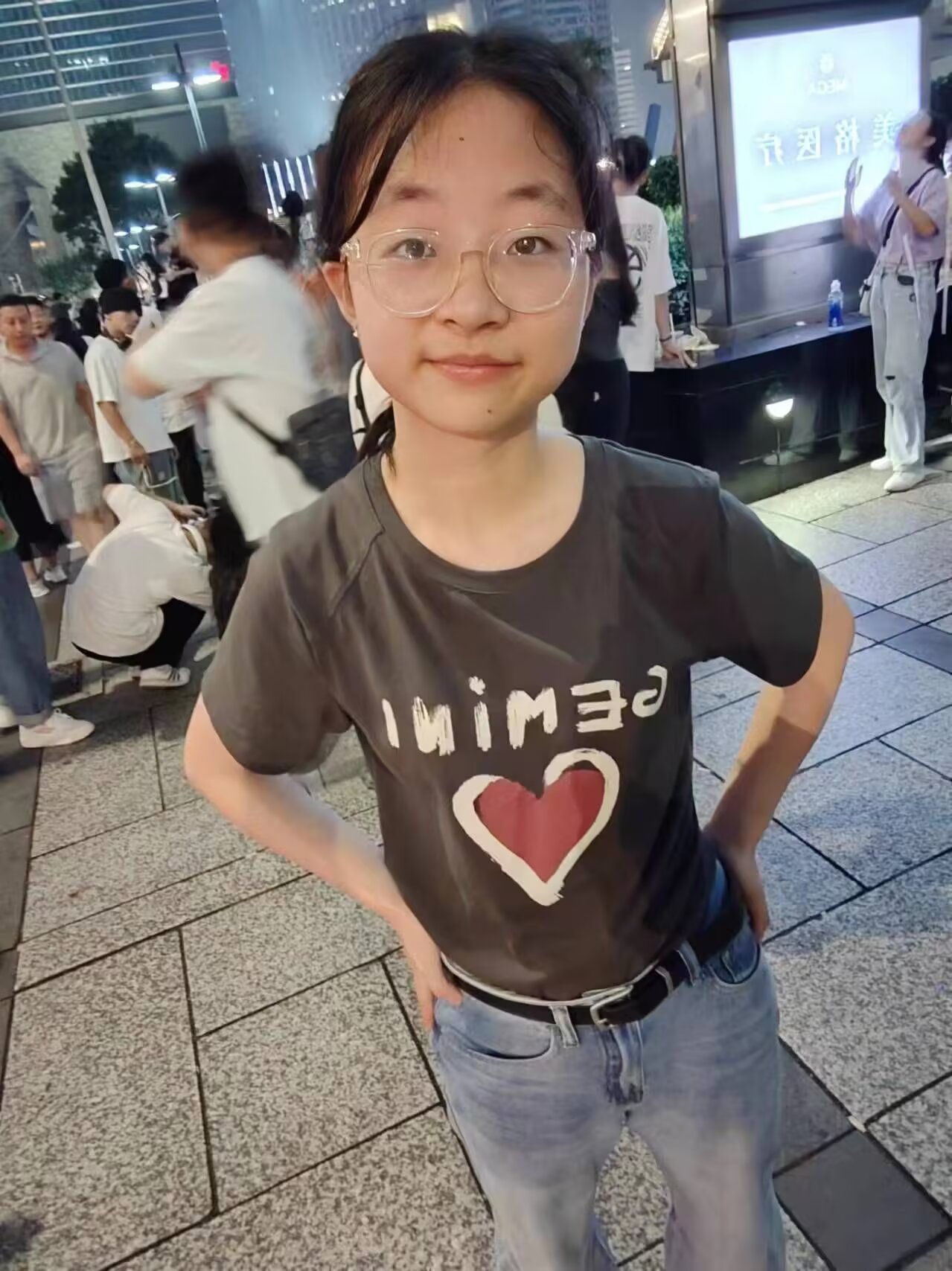 张玲.jpg